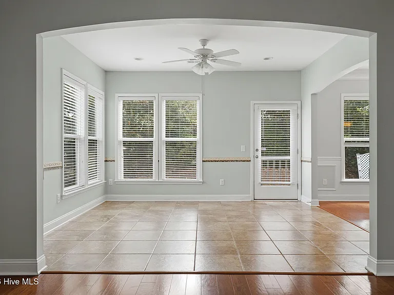 5028 Lagan Ct — Photo 14