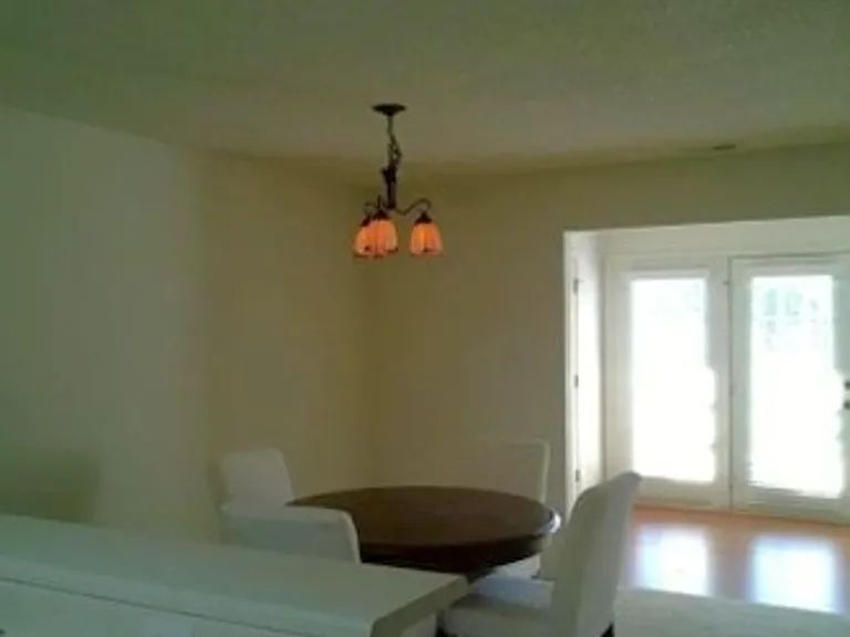 1904 Westgate Cir — Photo 8