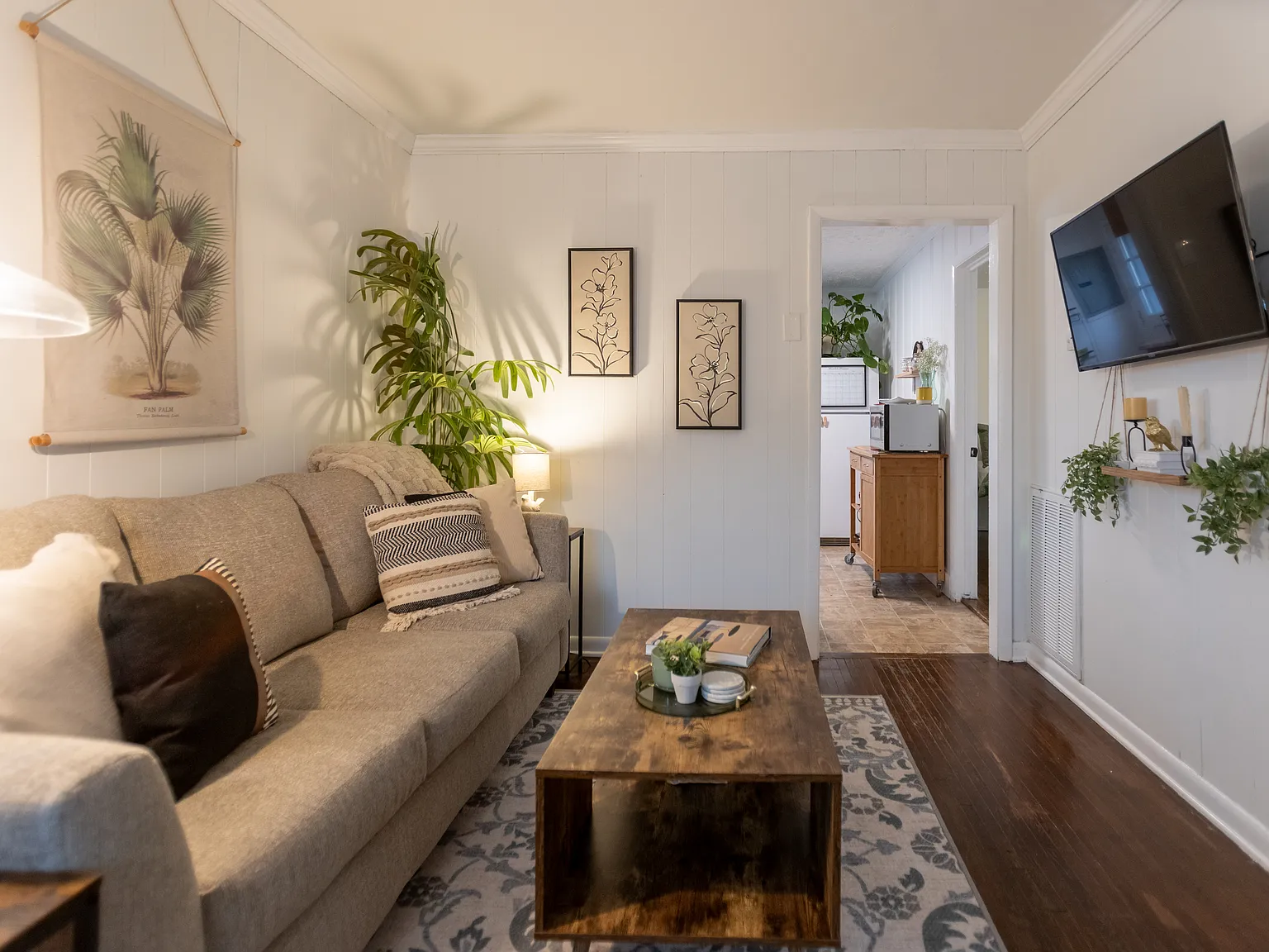 2 bed, 700 sqft, $2,300 — Photo 4