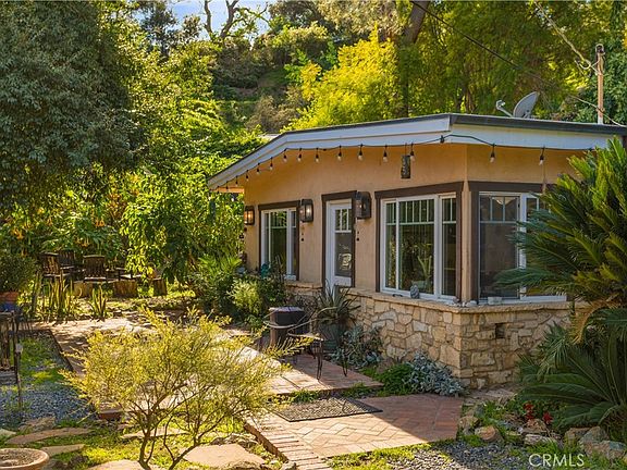 5th image of 1027 S Live Oak Park Rd