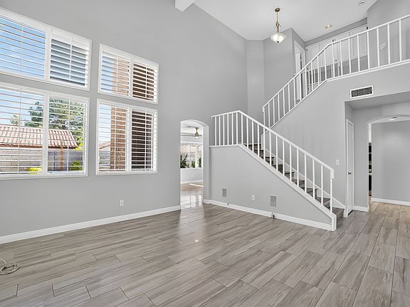 4th image of 636 Thornewood Pl