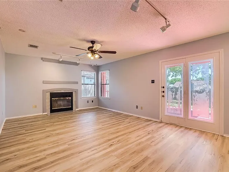 15025 Wells Port Dr — Photo 10
