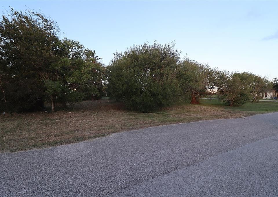 1st image of 516 S Avenue G