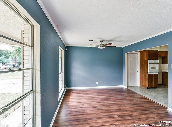 4th image of 5035 Lakewood Dr