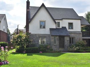 30 Vanderveer Ct, Rockville Centre, NY 11570