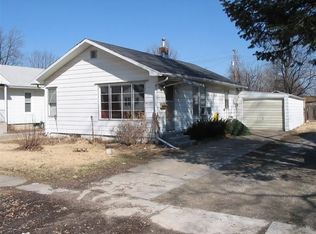 319 N Monroe St, Macomb, IL 61455