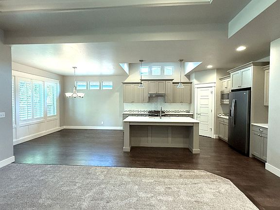 4th image of 5267 N Mitchum Ave