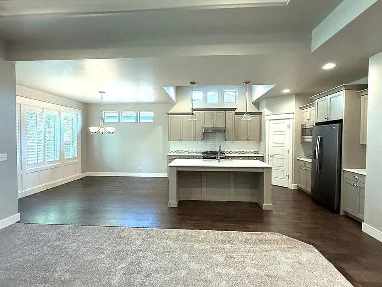 5267 N Mitchum Ave — Photo 4