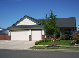 5955 Landmark Ln, Eugene, OR 97402