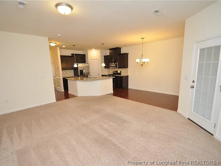 643 Briarcliff St — Photo 19