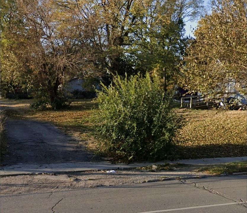 2nd image of 1312 University Ave