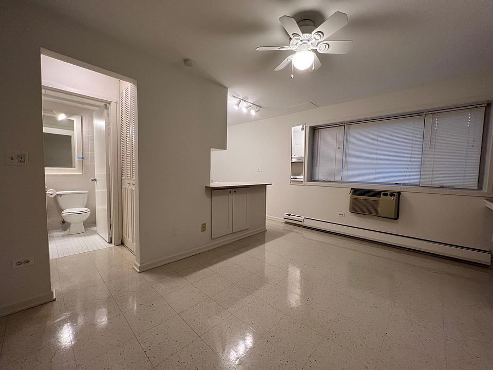 1st image of 5749 N Winthrop Ave #1