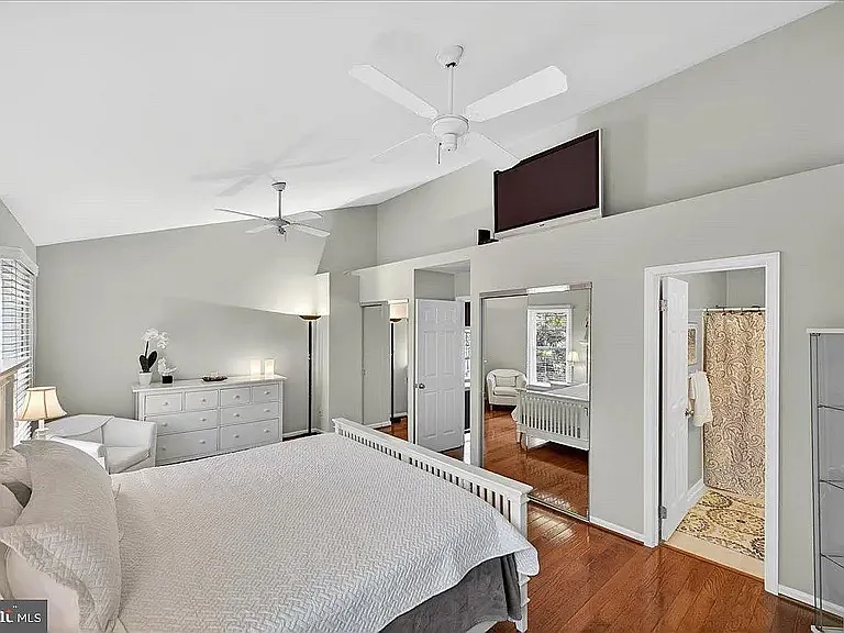14083 Betsy Ross Ln — Photo 11