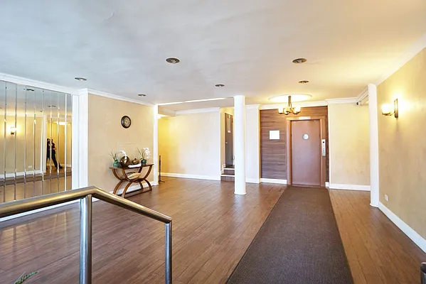 Sold by Remax Edge | media 4