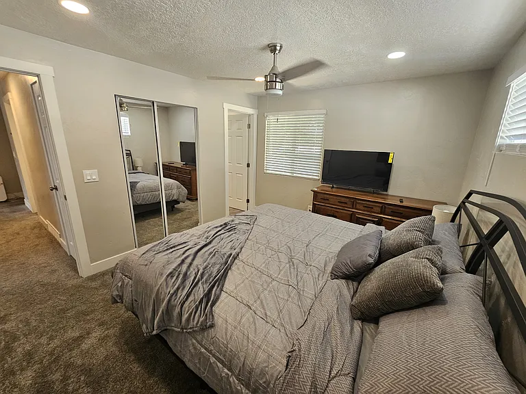 189 E 7615 S — Photo 11