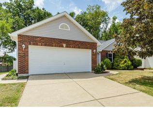 1749 Forest Trace Dr, O Fallon, MO 63368