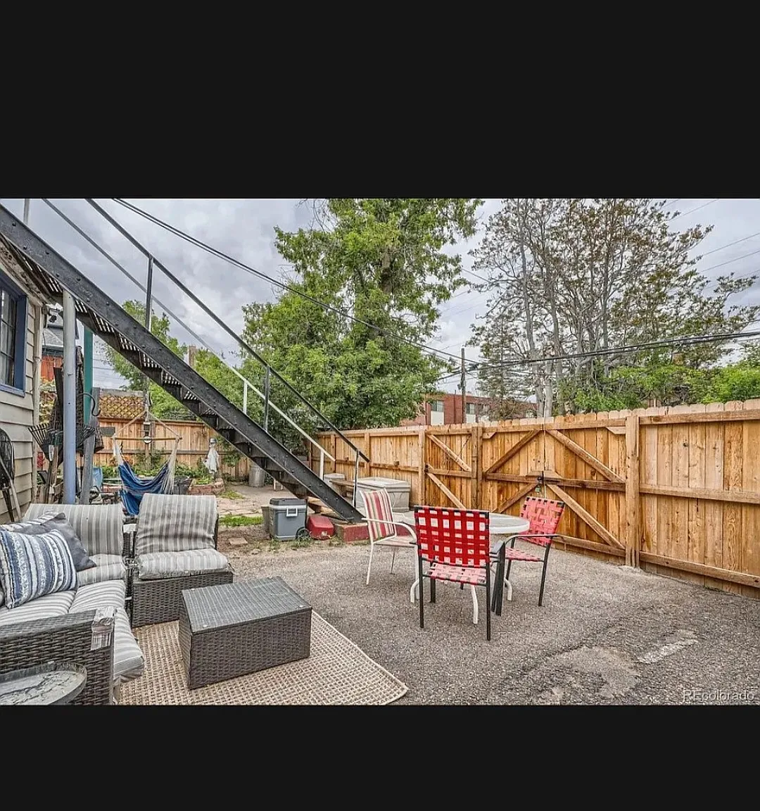 1343 Vine St — Photo 3