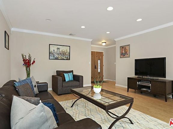 5th image of 2737 Mayfield Ave