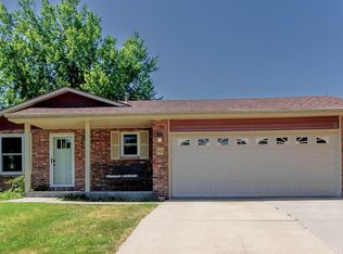 421 Pioneer Ct, Hickman, NE 68372