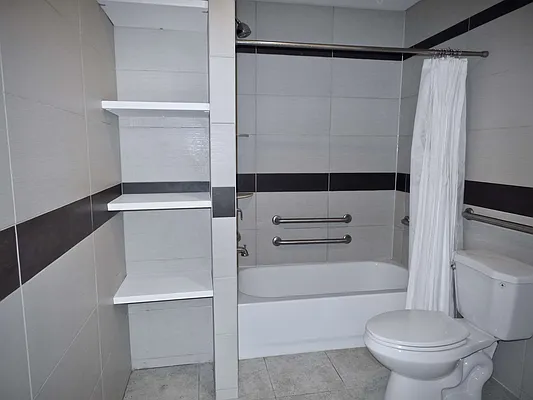 Rented by Albert Attias, LREB | media 15