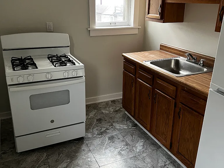 19 E James St #3 — Photo 7