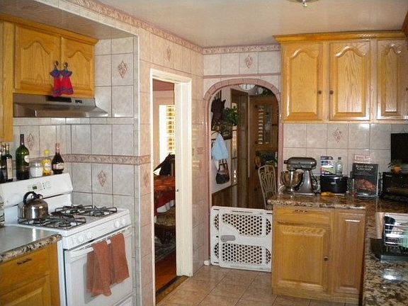 2nd image of 1343 Highland Ave