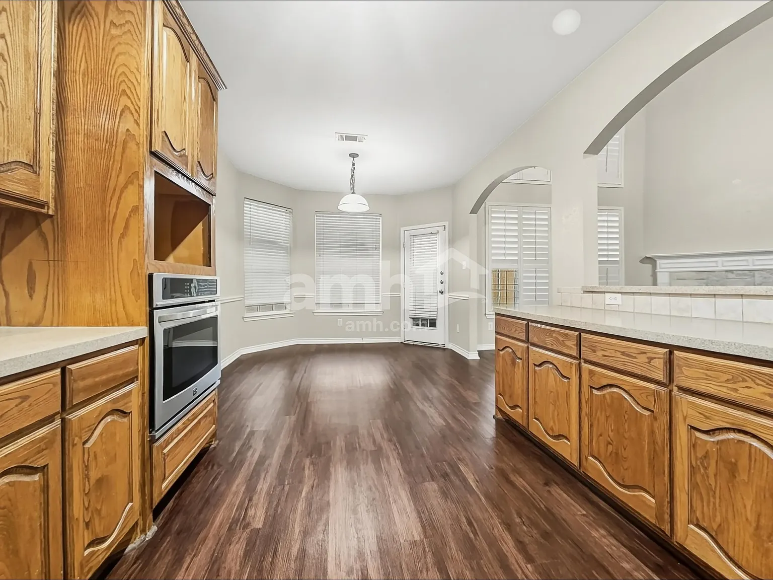 5 bed, 3.5 bath, 4131 sqft, $3,615 — Photo 4