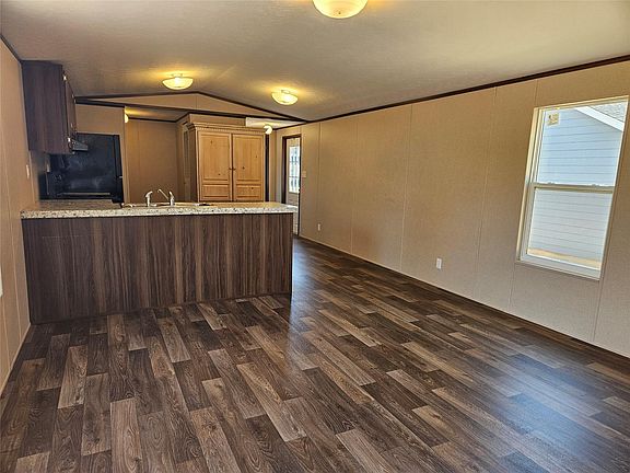 5th image of 16299 Crockett Martin Estates Dr