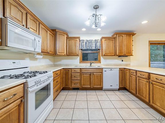 3rd image of 20573 250th St