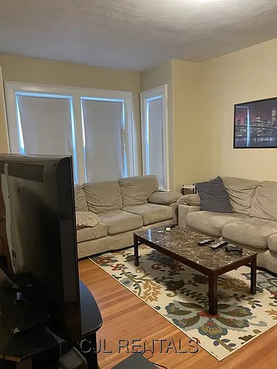 93 Ash St #1 — Photo 10