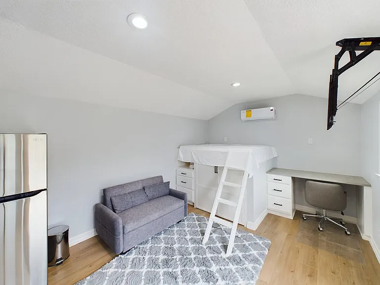 7702 Antoine Dr — Photo 47