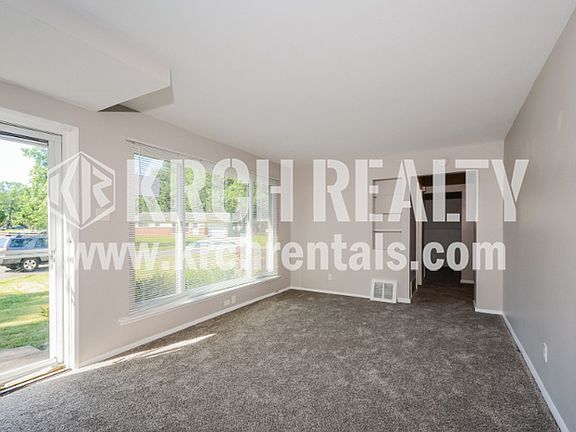3rd image of 835 Northmoor Dr