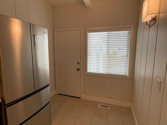 2nd image of 179 Elm St APT 3