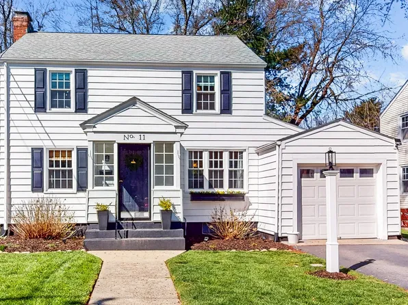 11 Dorset Road, West Hartford, CT 06119