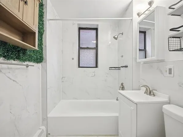 122a Baldwin Avenue image 15 of 29