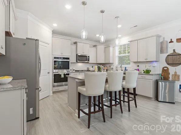 108 W Northstone Rd, Mooresville, NC 28115