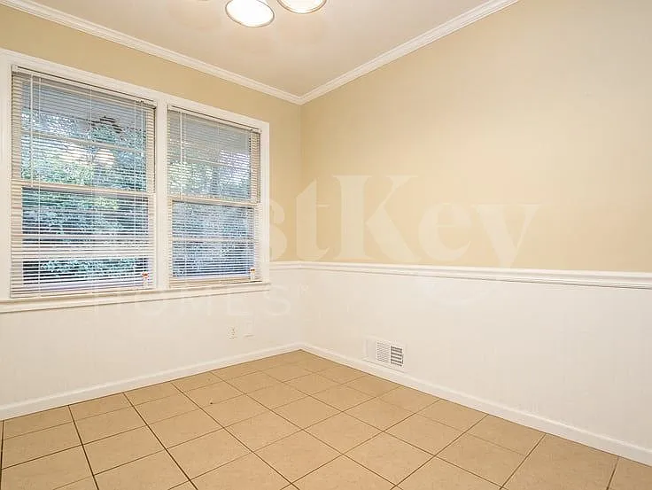 189 N 5th Ave — Photo 5