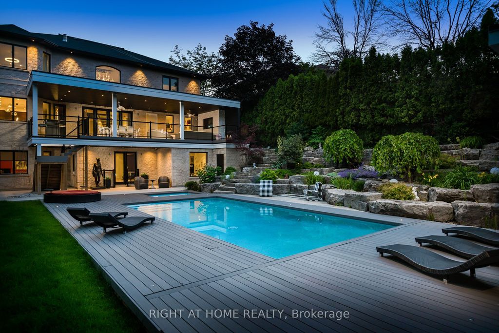 1305 Royal York Rd, Toronto, ON - View 4