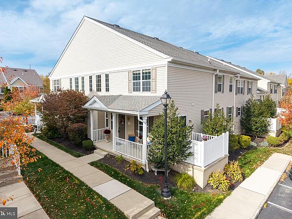 5th image of 19 Granite Ln #4
