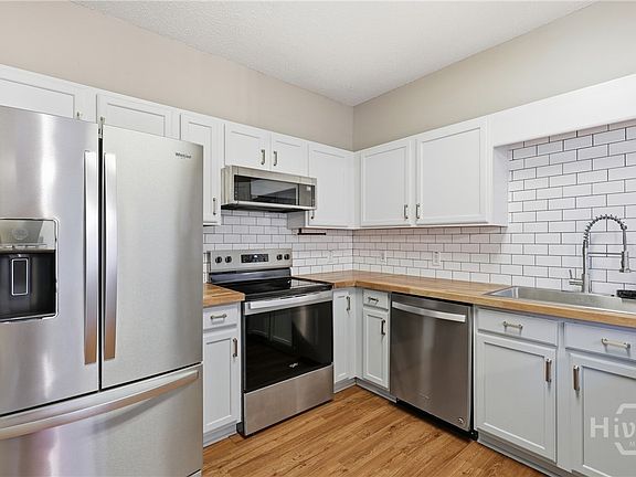 2nd image of 404 Banberry Court