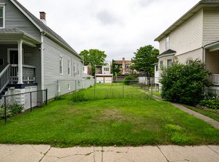 7816 S Marquette Ave, Chicago, IL 60649