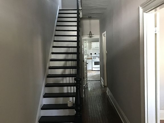 2nd image of 327 S Laurel St