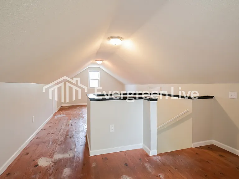 3300 Orlando Ave — Photo 8