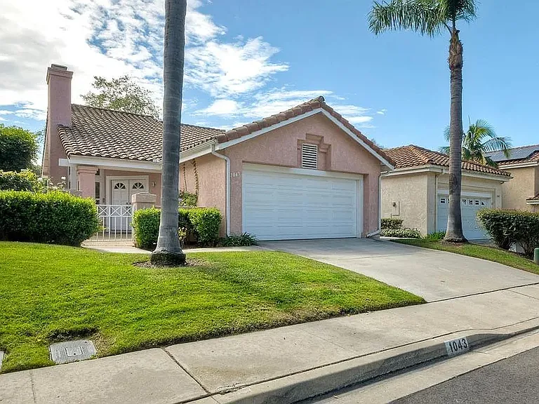 1043 Cordoba Way #1 — Photo 1
