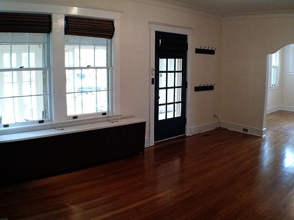3rd image of 418 N Edgewood St
