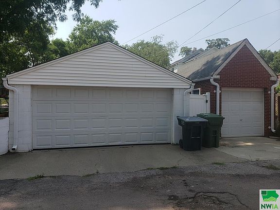 5th image of 2300 Nebraska St