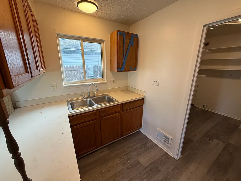 20748 Woodward St — Photo 3