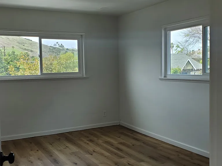 2716 Phelps Ave #2 — Photo 4