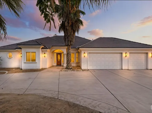 582 Poplar Ave, Shafter, CA 93263