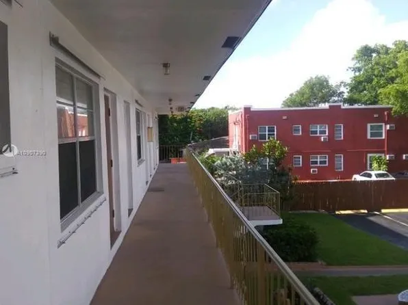 1007 N 19th Ave APT 7, Hollywood, FL 33020